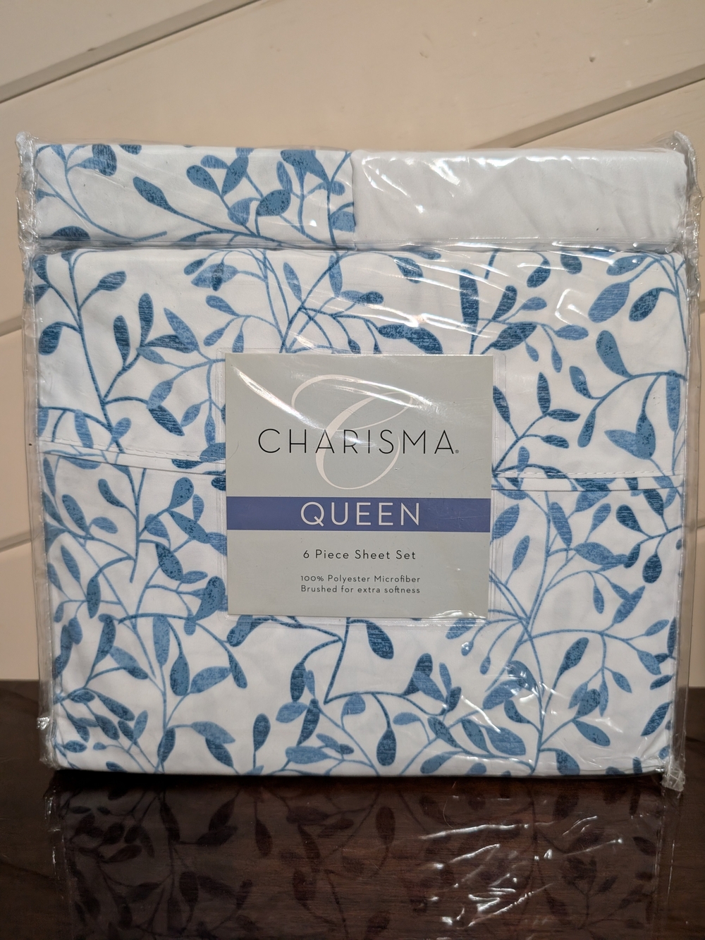 Charisma Queen Blue Leaf Print Sheet Set on White Floral Botanical Extra Soft